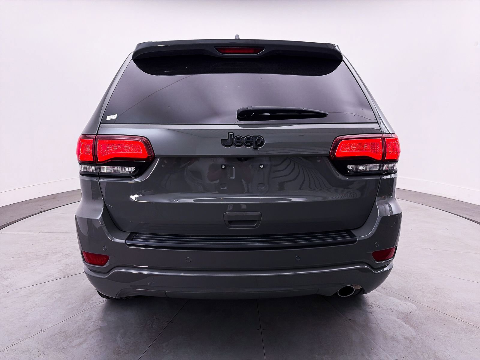 Used 2021 Jeep Grand Cherokee Laredo X RWD image 8