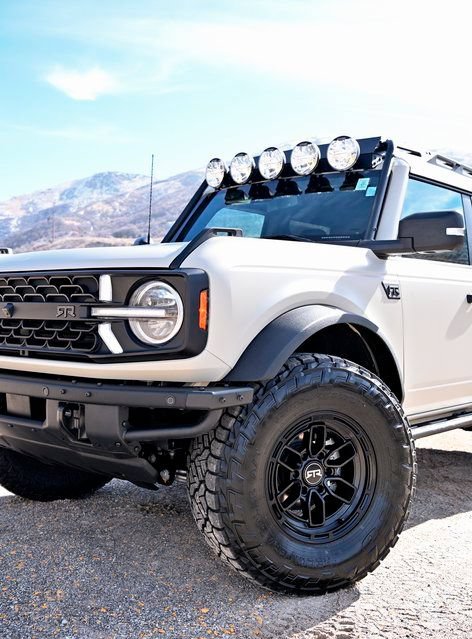 New 2025 Ford Bronco Badlands AWD/4WD image 18