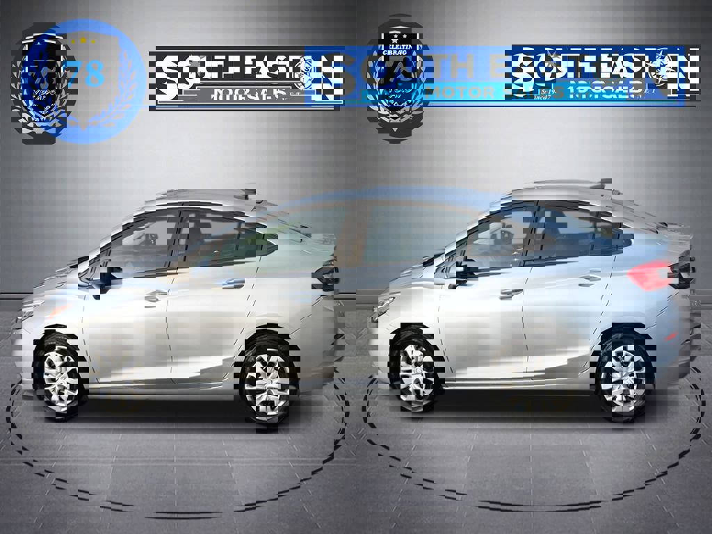 Used 2017 Chevrolet Cruze LS image 8