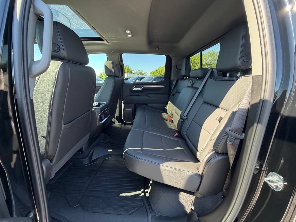 Used 2025 GMC Sierra 1500 Denali AWD/4WD image 7