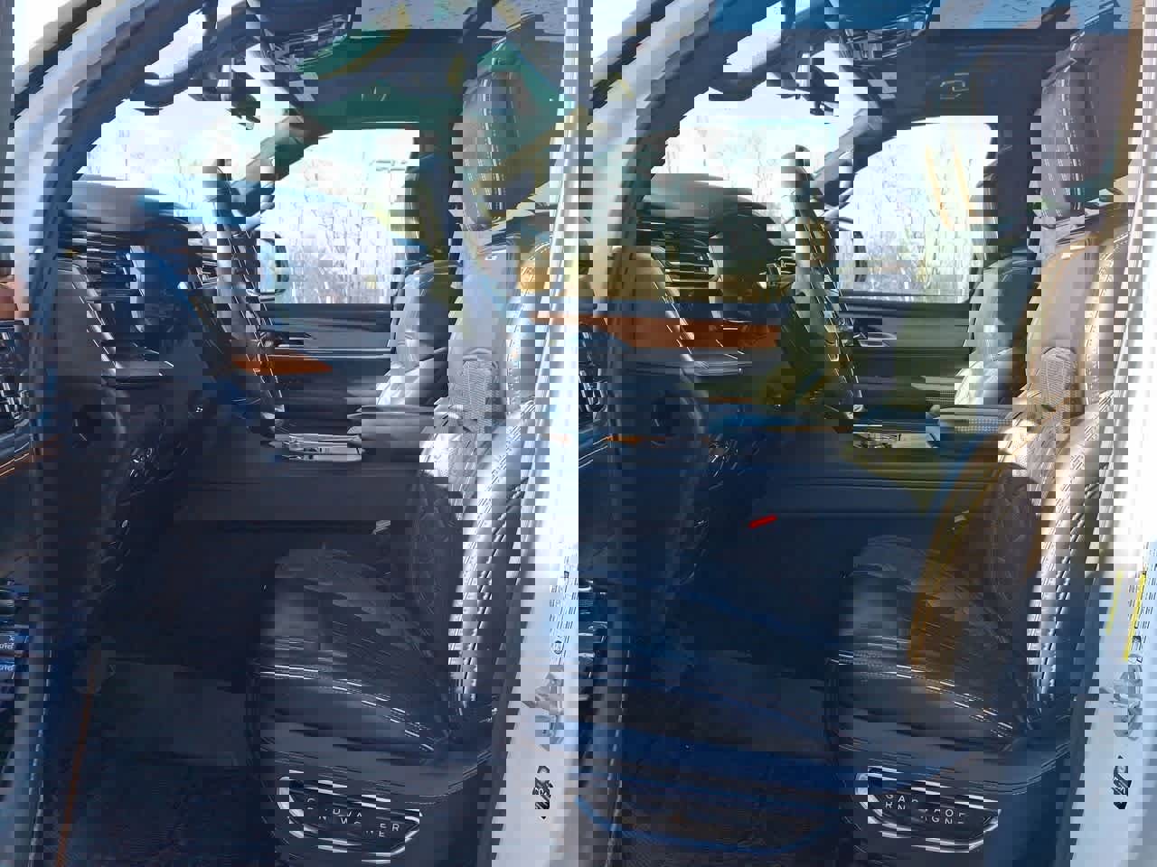 Used 2024 Jeep Grand Wagoneer L Series III image 17