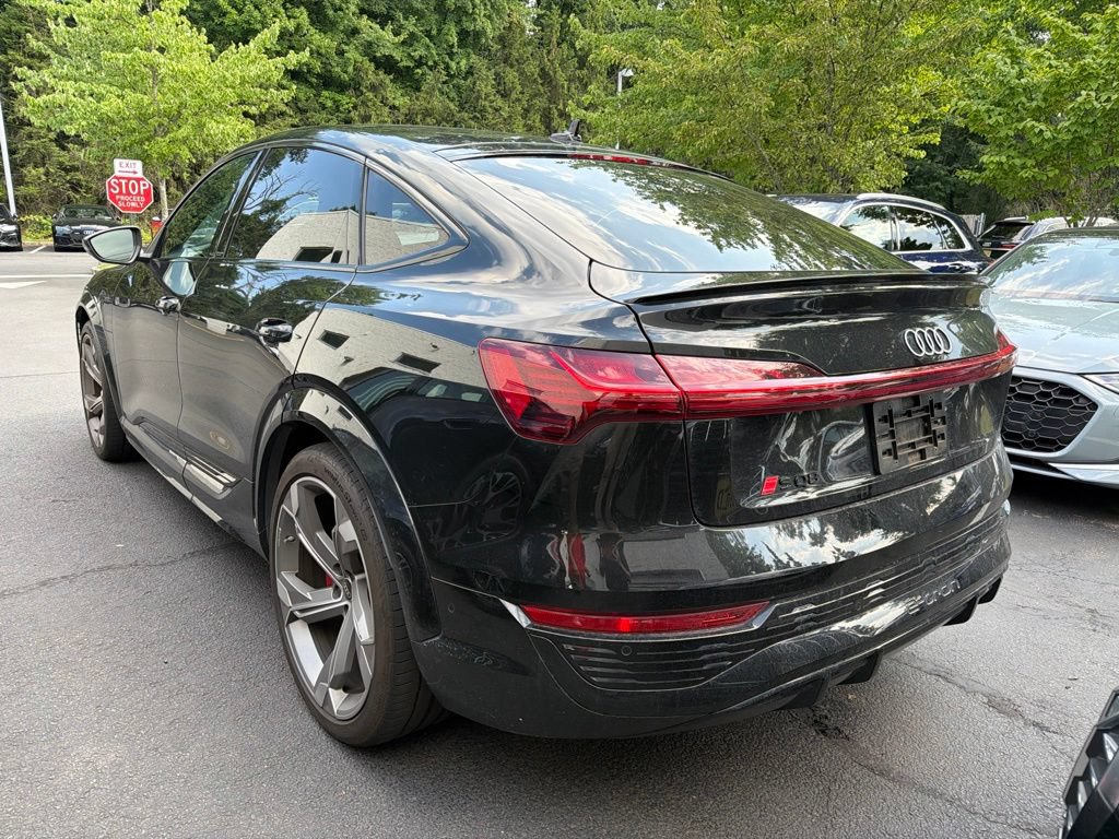 Used 2024 Audi SQ8 e-tron Premium Plus w/ Black Optic Package AWD/4WD image 8