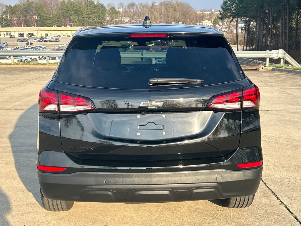 Used 2024 Chevrolet Equinox LS w/ LS Convenience Package image 5