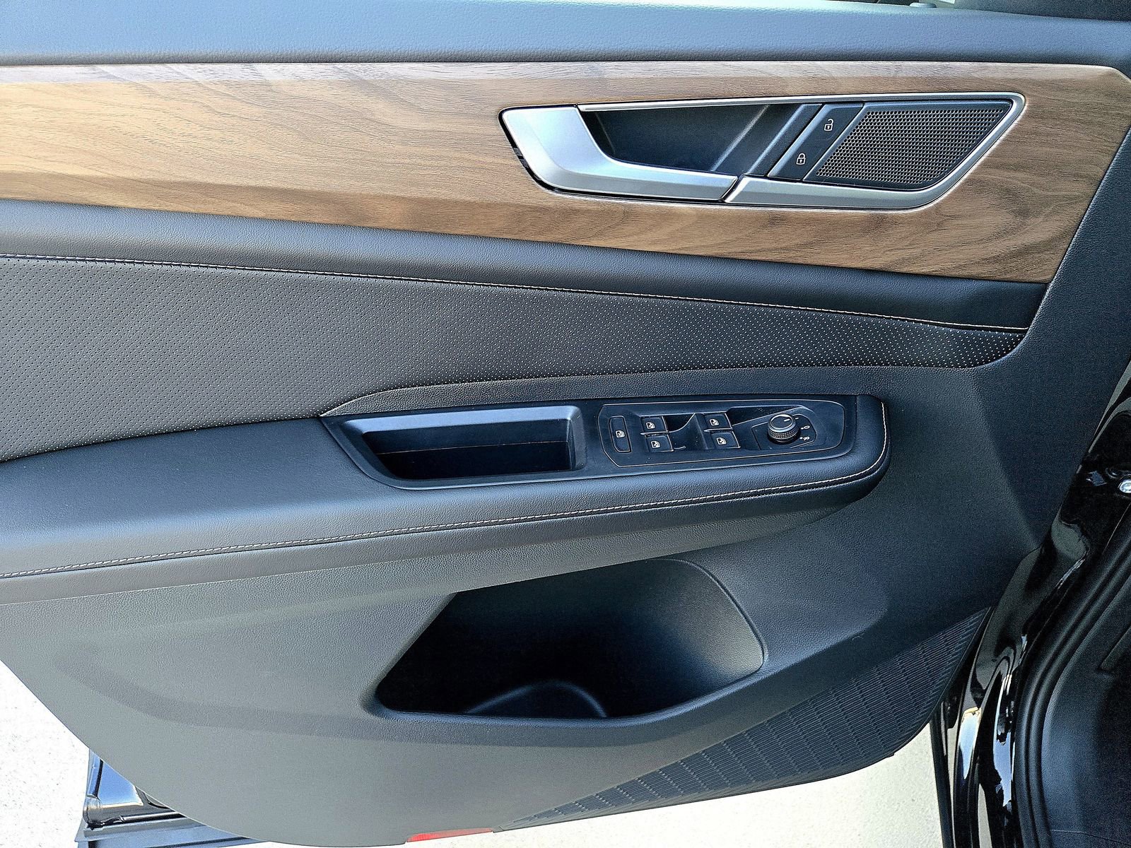 New 2026 Volkswagen Atlas SE image 19