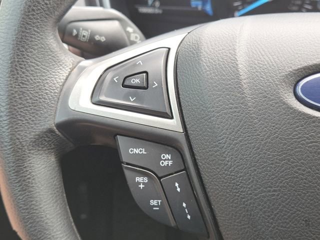 Used 2020 Ford Fusion SE image 11