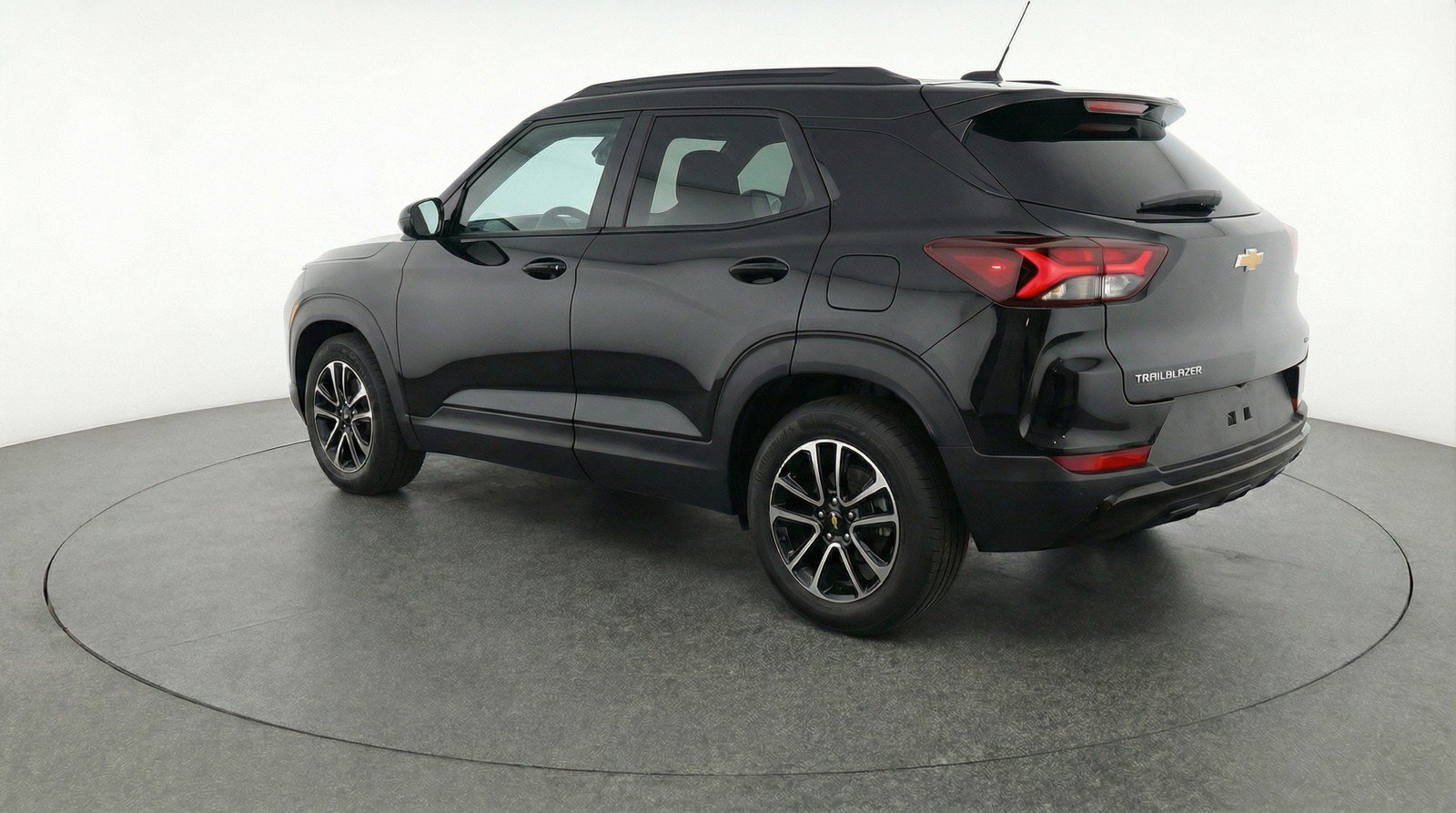 Used 2025 Chevrolet TrailBlazer LT FWD image 6