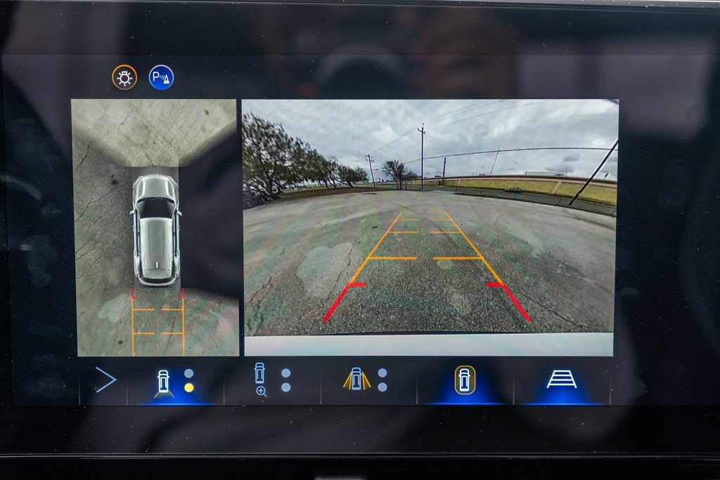 Used 2026 Chevrolet Equinox LT w/ Convenience Package II image 20