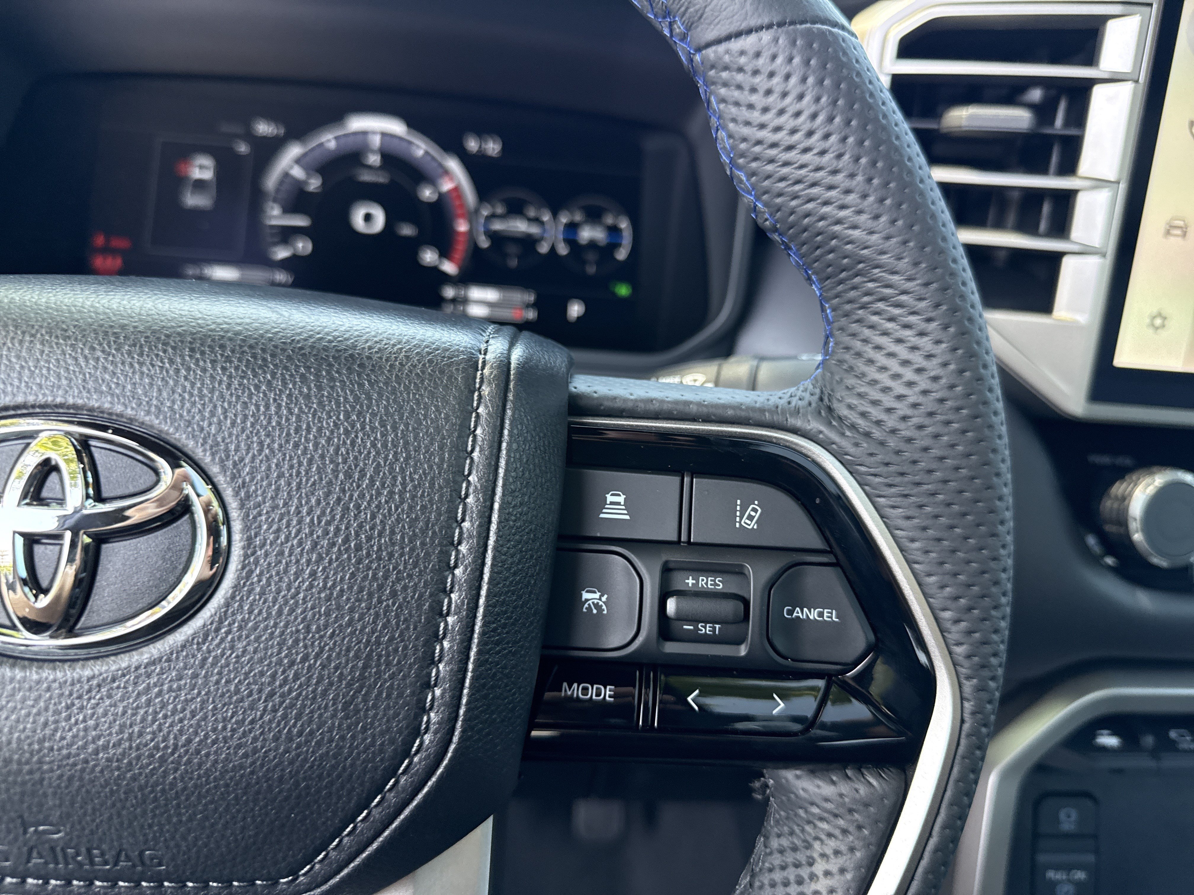 Used 2026 Toyota Tundra Platinum AWD/4WD image 25