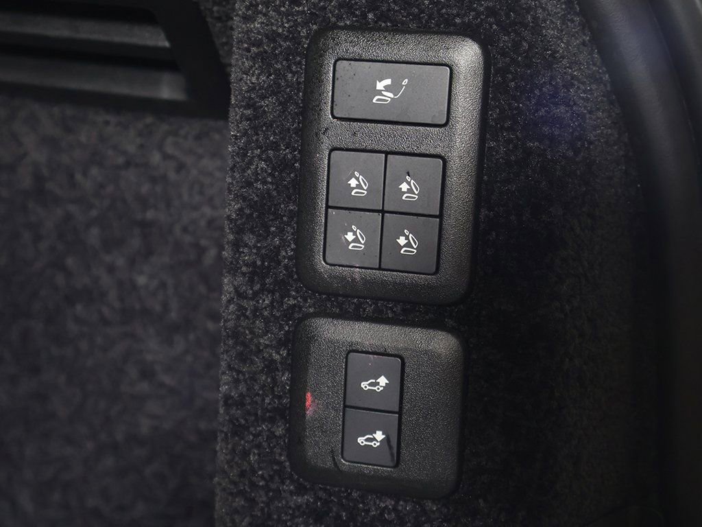 Used 2021 Land Rover Range Rover SV Autobiography Dynamic image 25