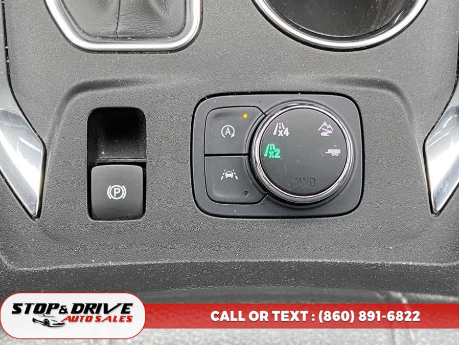 Used 2022 Chevrolet Traverse LT w/ LPO, Floor Liner Package image 16