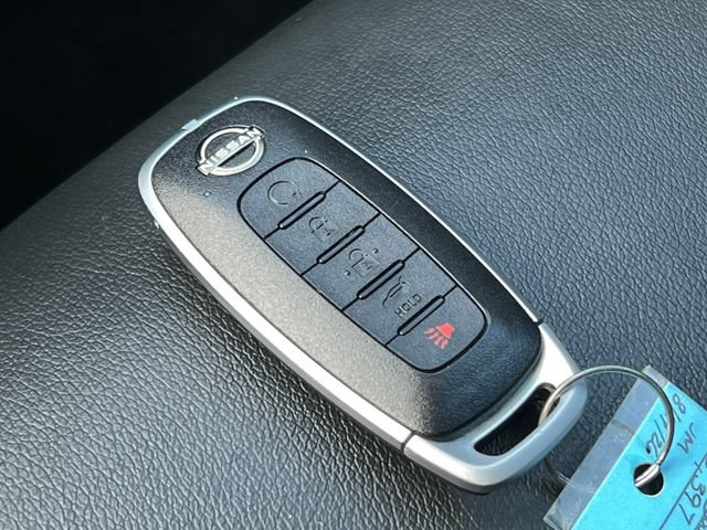 Used 2023 Nissan Rogue SL AWD/4WD image 30