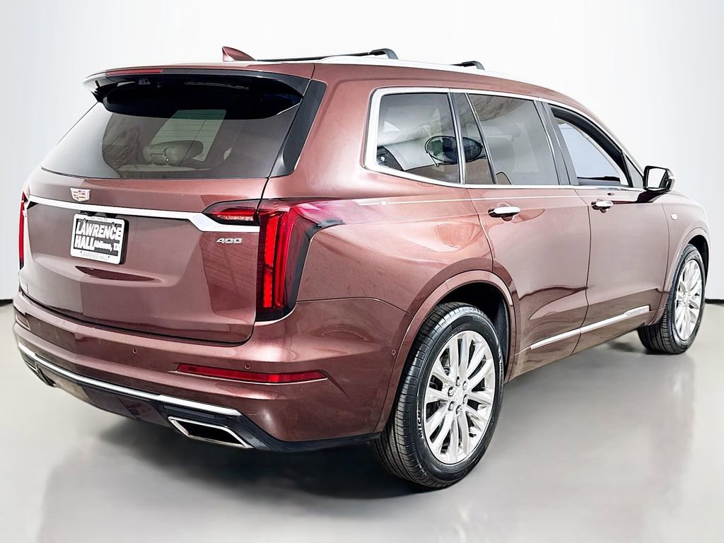 Used 2022 Cadillac XT6 Premium Luxury w/ Technology Package FWD image 4