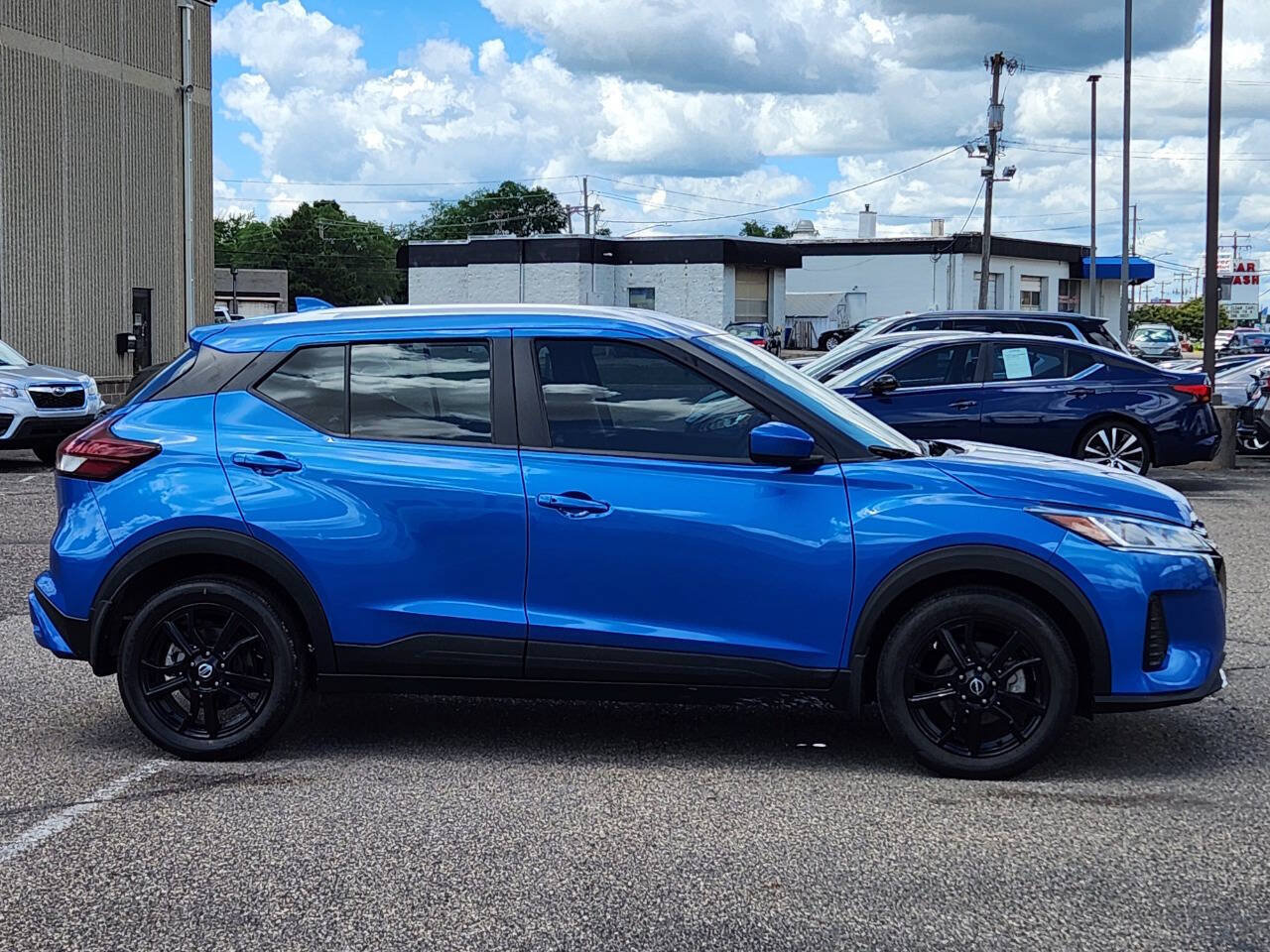 Used 2024 Nissan Kicks SV FWD image 11