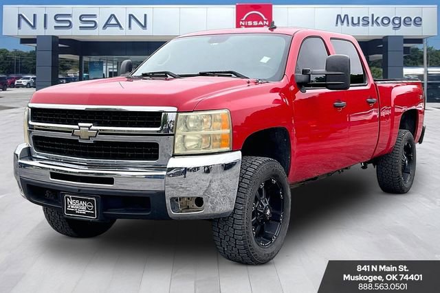 Used 2010 Chevrolet Silverado 2500 LT w/ Interior Plus Package RWD image 3