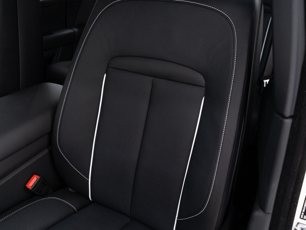 Used 2026 Rolls-Royce Cullinan AWD/4WD image 18