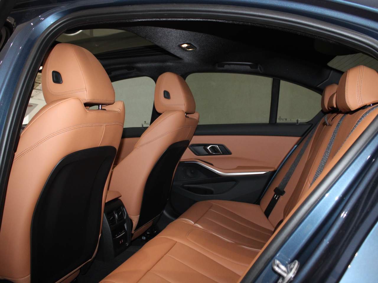 Used 2026 BMW 330i Sedan RWD image 16