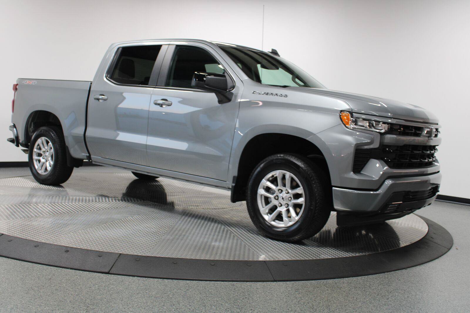 Used 2026 Chevrolet Silverado 1500 RST AWD/4WD image 15