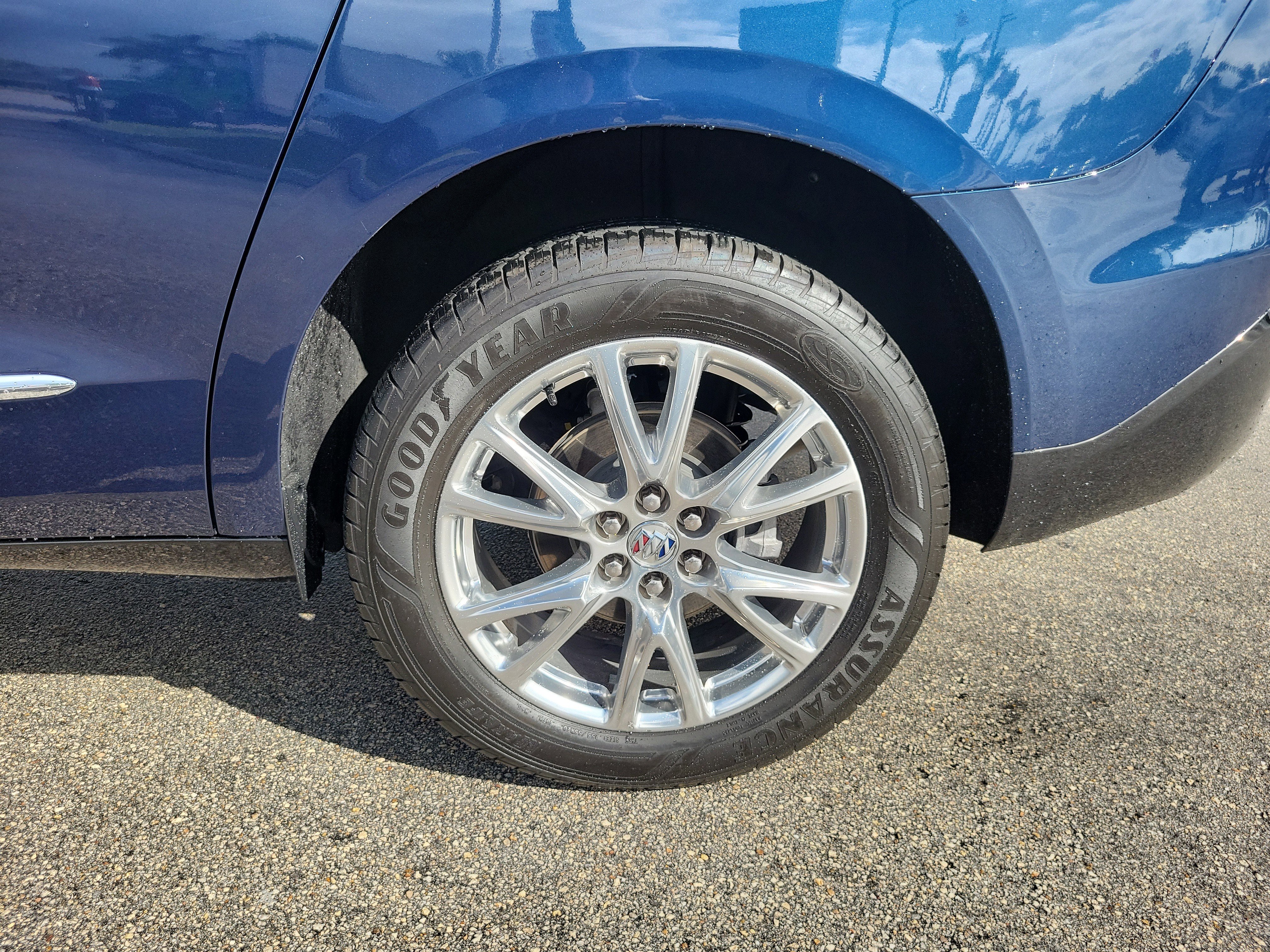 Used 2023 Buick Enclave Premium w/ Experience Buick Package image 26