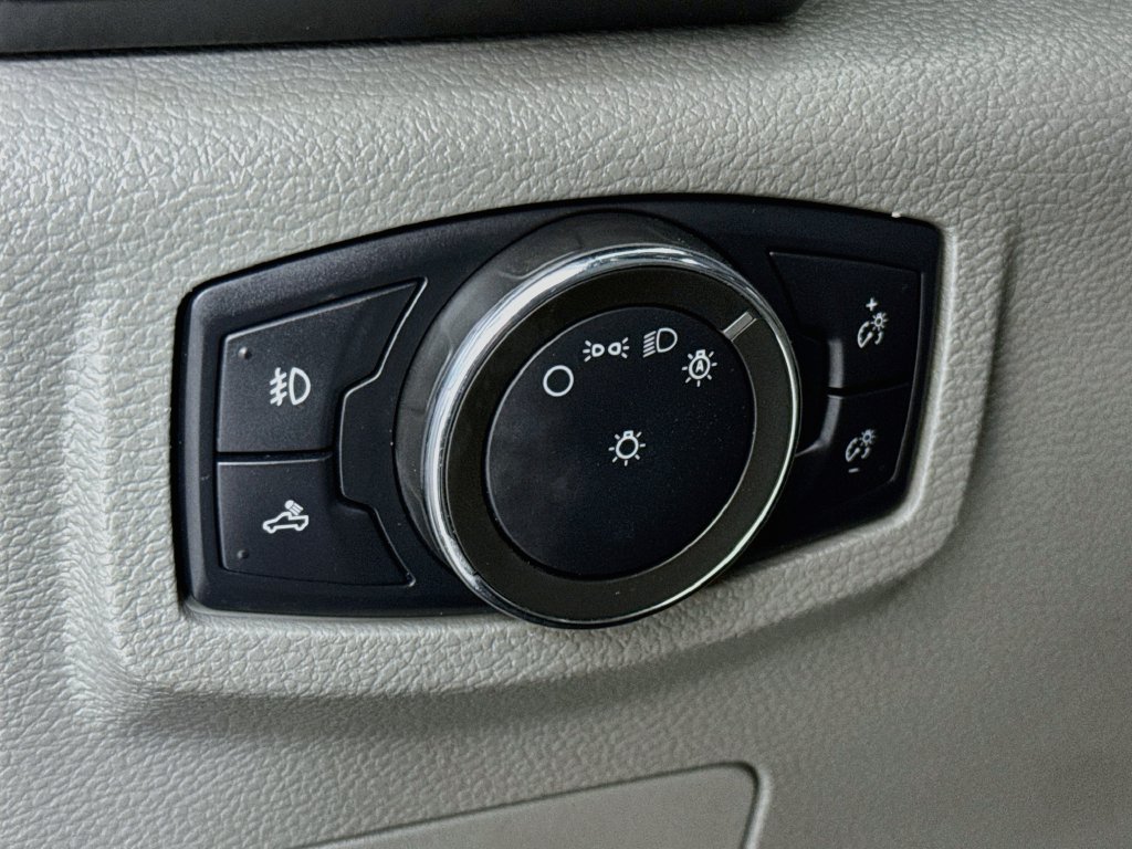 Used 2018 Ford F150 XL w/ Equipment Group 101A Mid AWD/4WD image 11