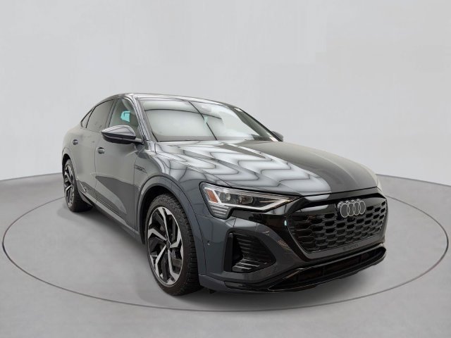 Used 2024 Audi Q8 e-tron Premium Plus w/ Premium Plus Package AWD/4WD image 3