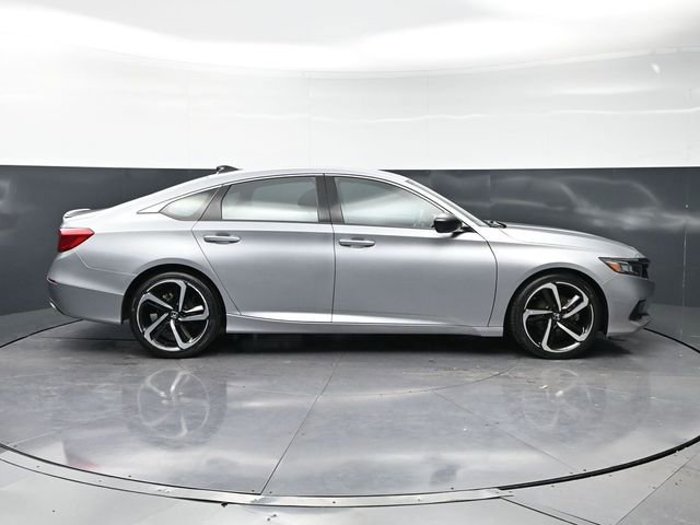 Used 2022 Honda Accord Sport image 4