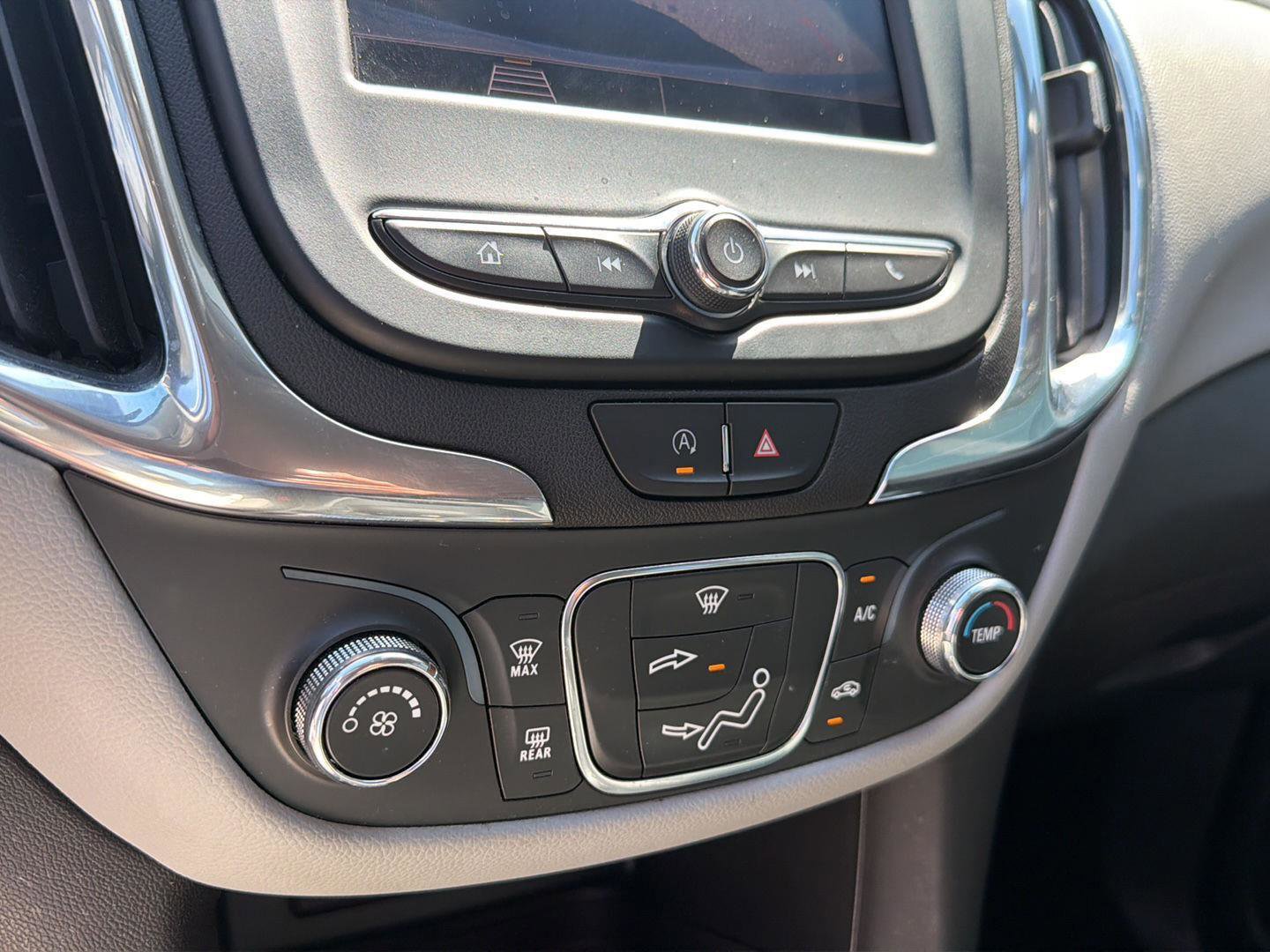 Used 2023 Chevrolet Equinox LS w/ LS Convenience Package FWD image 25