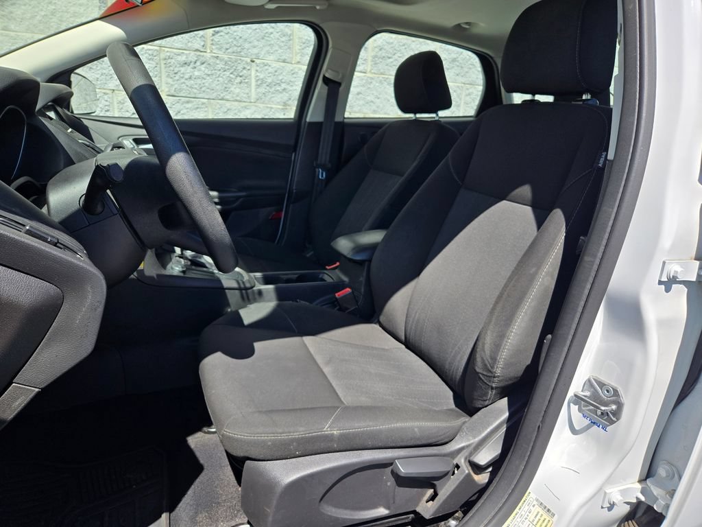 Used 2017 Ford Focus SEL FWD image 14