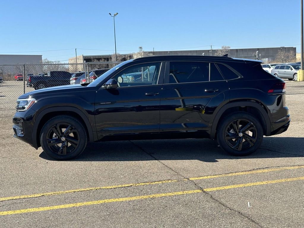 New 2026 Volkswagen Atlas Cross Sport SEL R-Line image 2