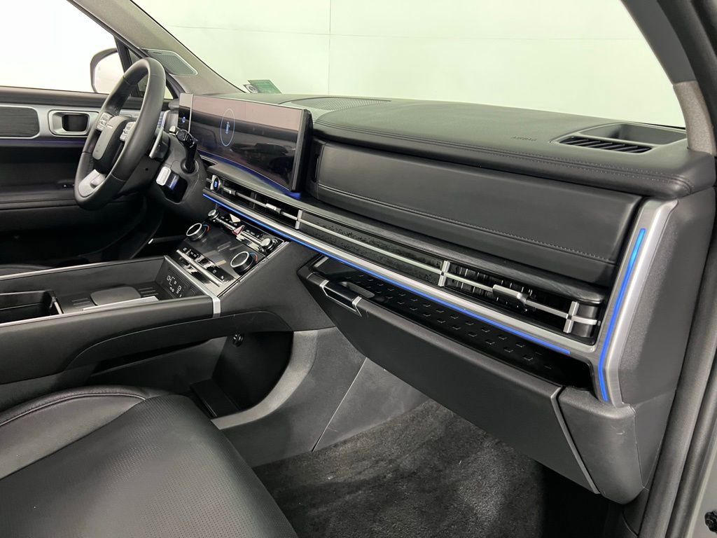 Used 2024 Hyundai Santa Fe Limited image 33