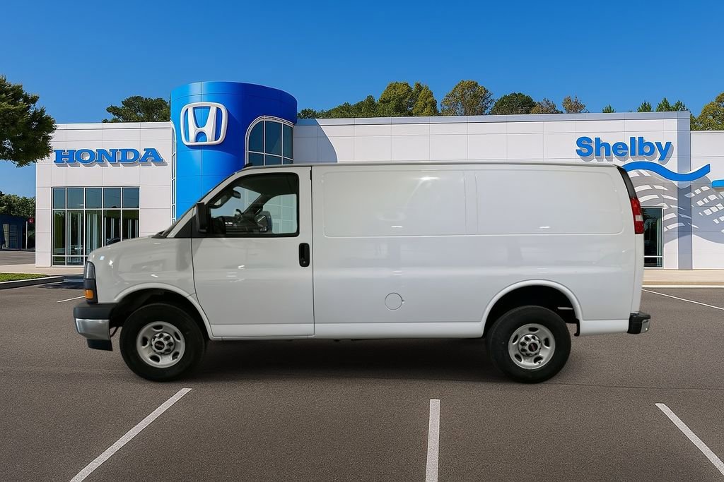 Used 2024 GMC Savana 2500 w/ Driver Convenience Package image 5