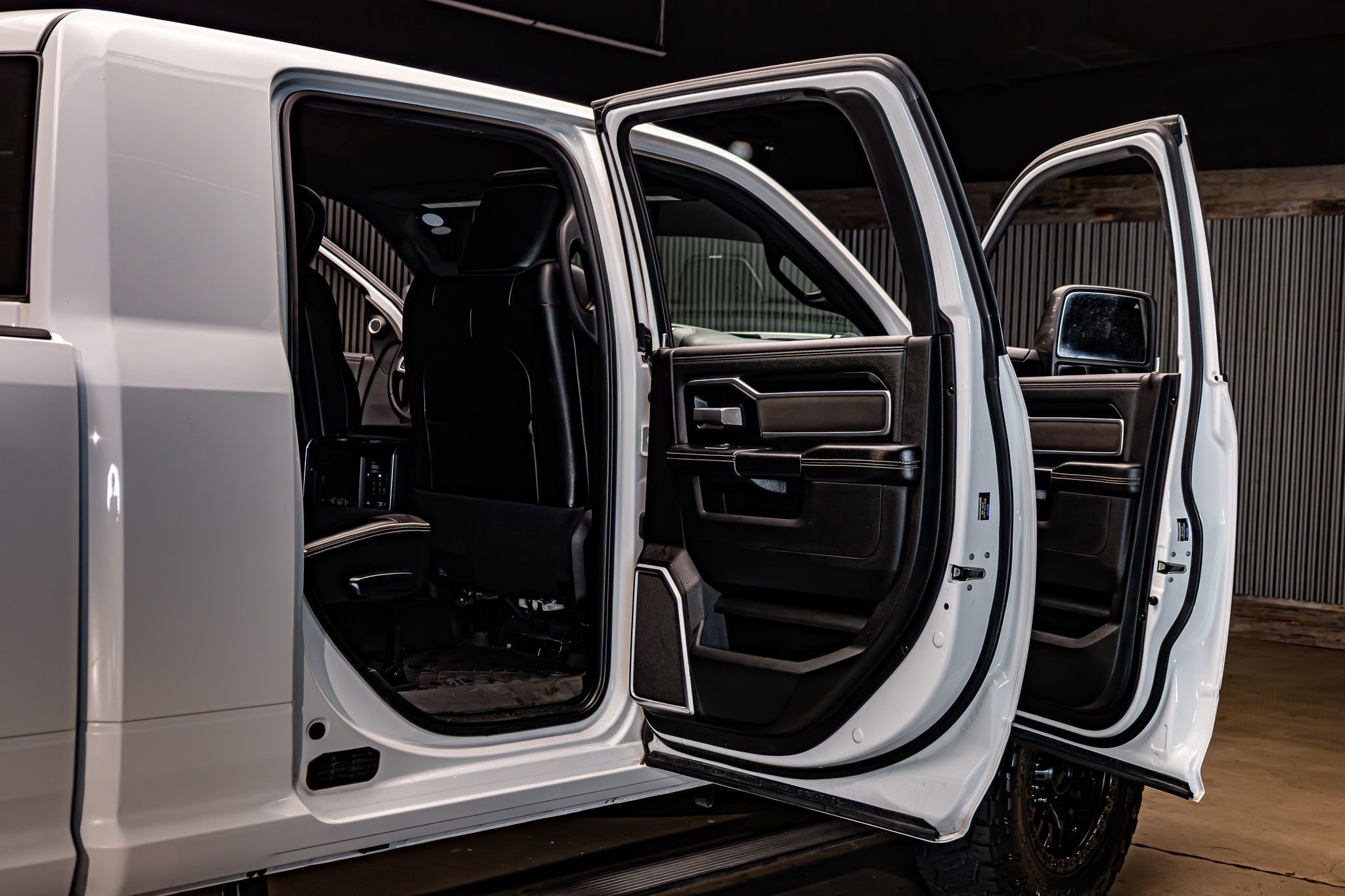 Used 2023 RAM 2500 Laramie image 30