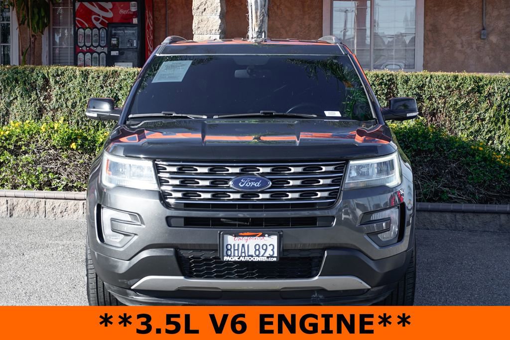 Used 2017 Ford Explorer XLT w/ Equipment Group 201A image 3
