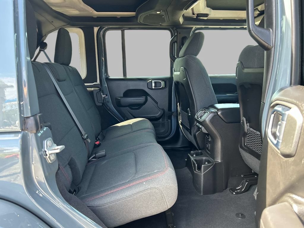 Certified 2025 Jeep Wrangler Unlimited Rubicon w/ Safety Group AWD/4WD image 16