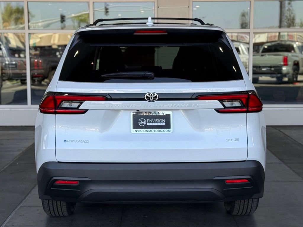 New 2026 Toyota Grand Highlander XLE image 10