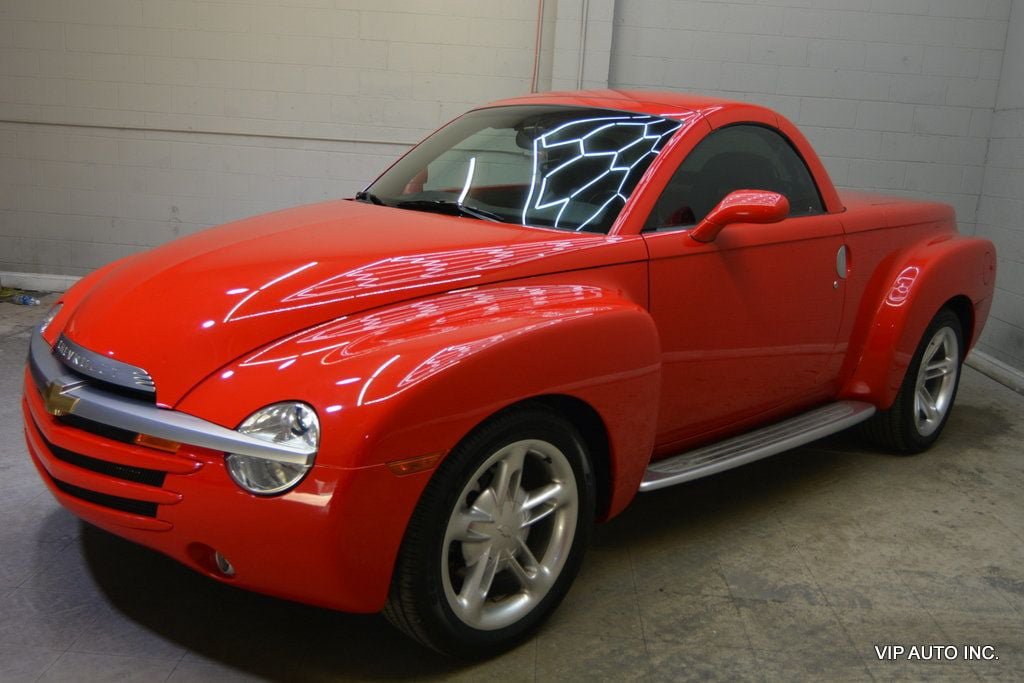 Used 2003 Chevrolet SSR w/ Preferred Equipment Group RWD image 14