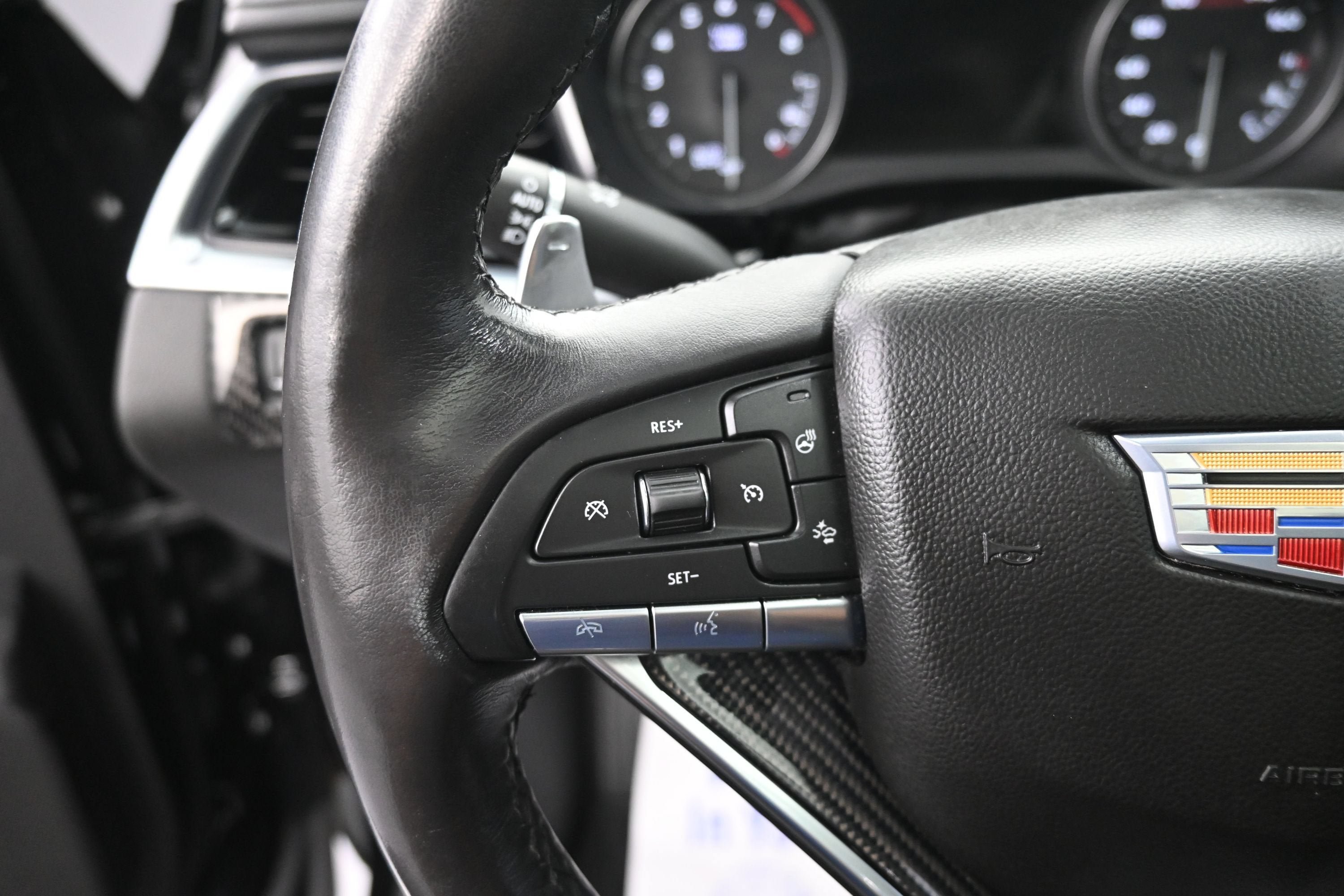 Used 2024 Cadillac XT6 Sport w/ Technology Package AWD/4WD image 12