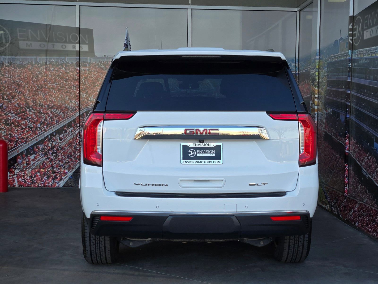 Used 2024 GMC Yukon XL SLT image 7