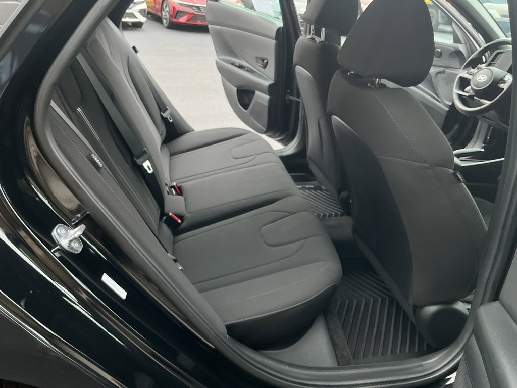 Certified 2025 Hyundai Elantra Sport image 16