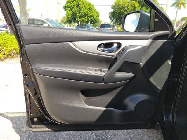 Used 2020 Nissan Rogue Sport SL FWD image 15