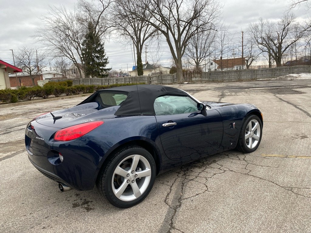 Used 2006 Pontiac Solstice Convertible w/ Premium Package image 5