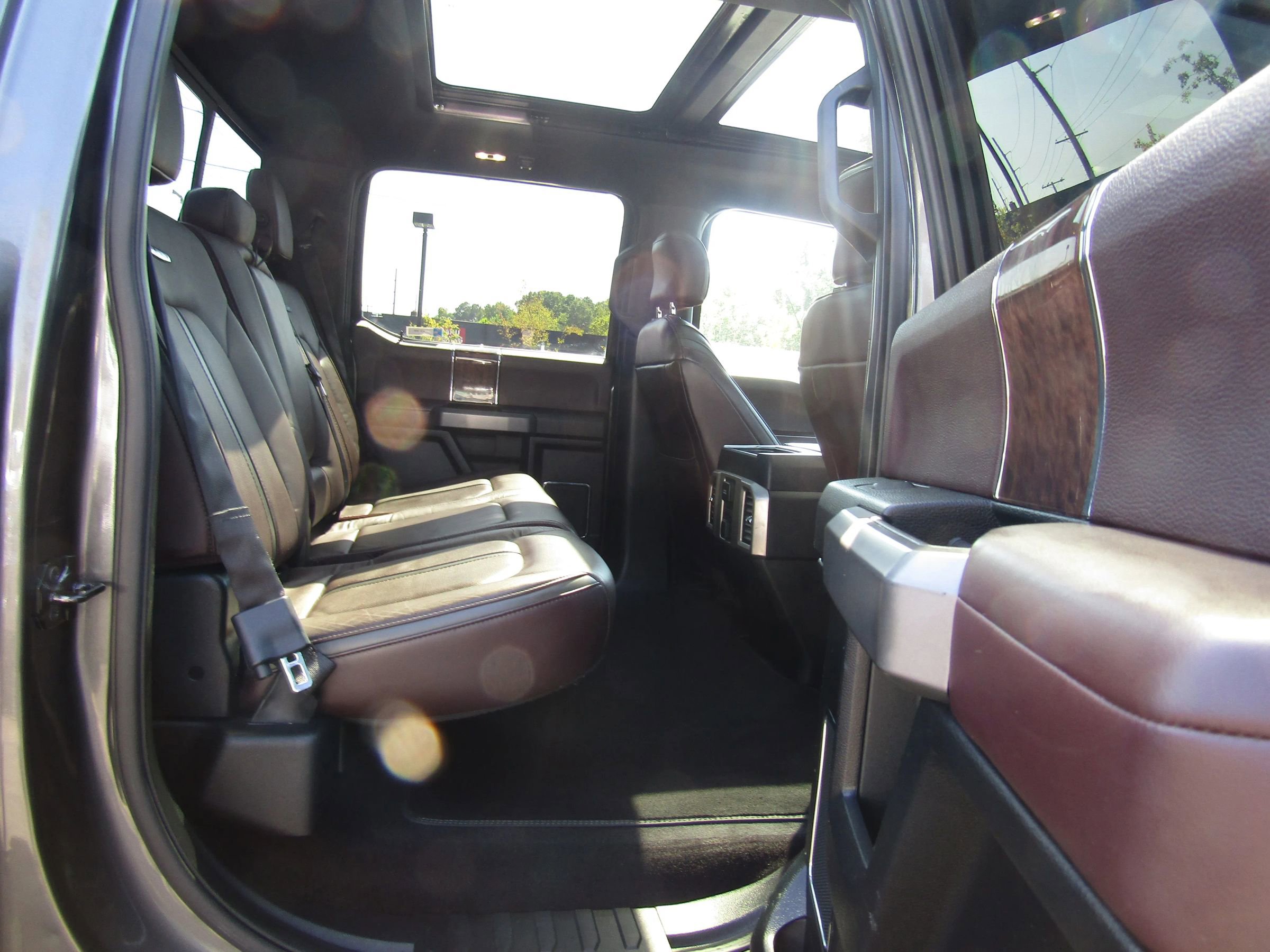 Used 2015 Ford F150 Platinum w/ Technology Package image 11