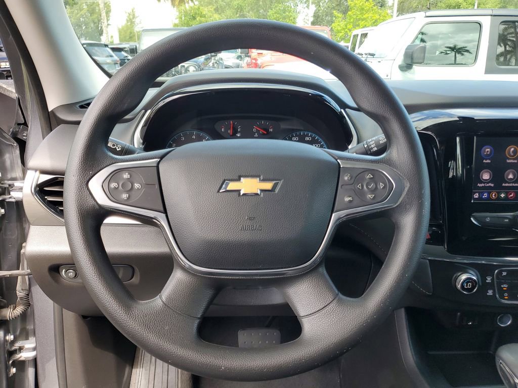 Used 2021 Chevrolet Traverse LS image 17