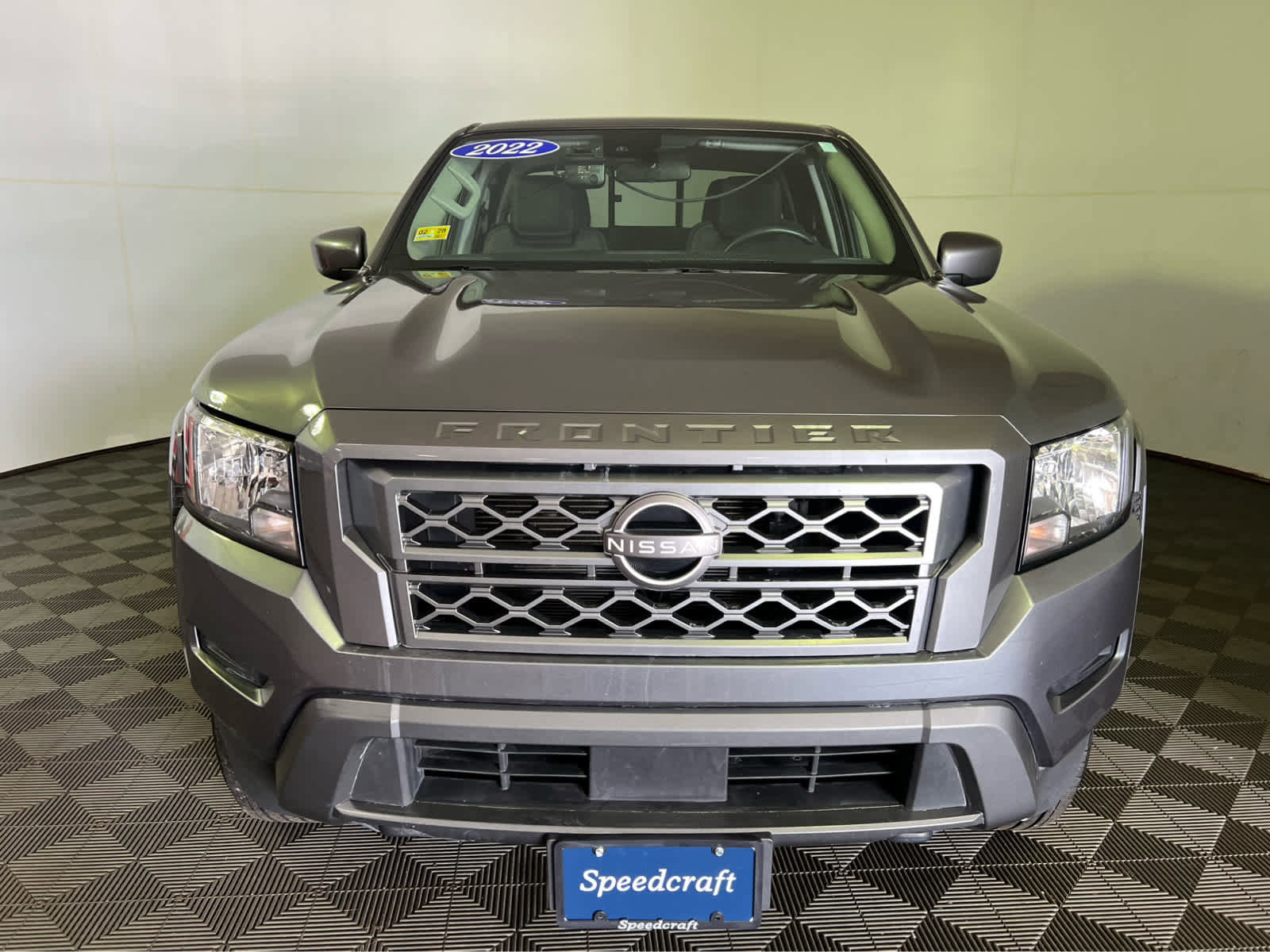 Certified 2022 Nissan Frontier SV image 2