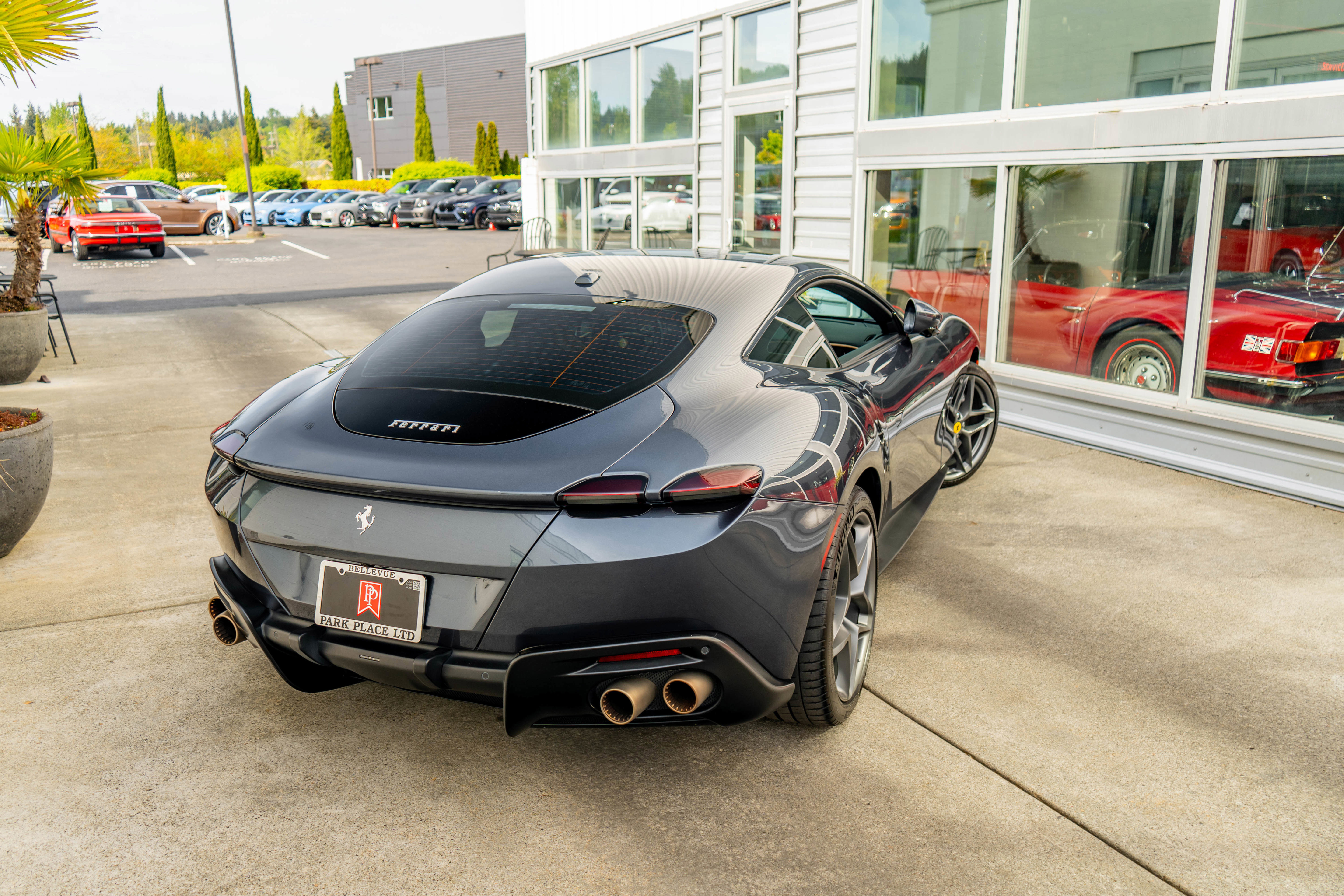 Used 2021 Ferrari Roma RWD image 6