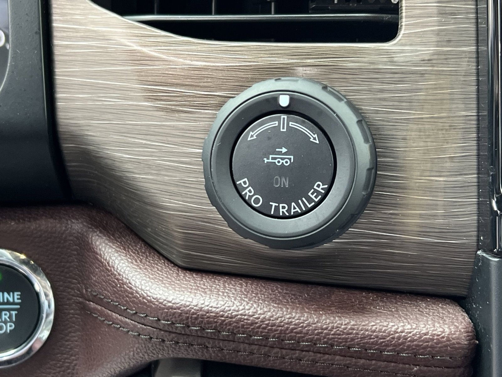 Used 2023 Ford Expedition Max Limited image 35