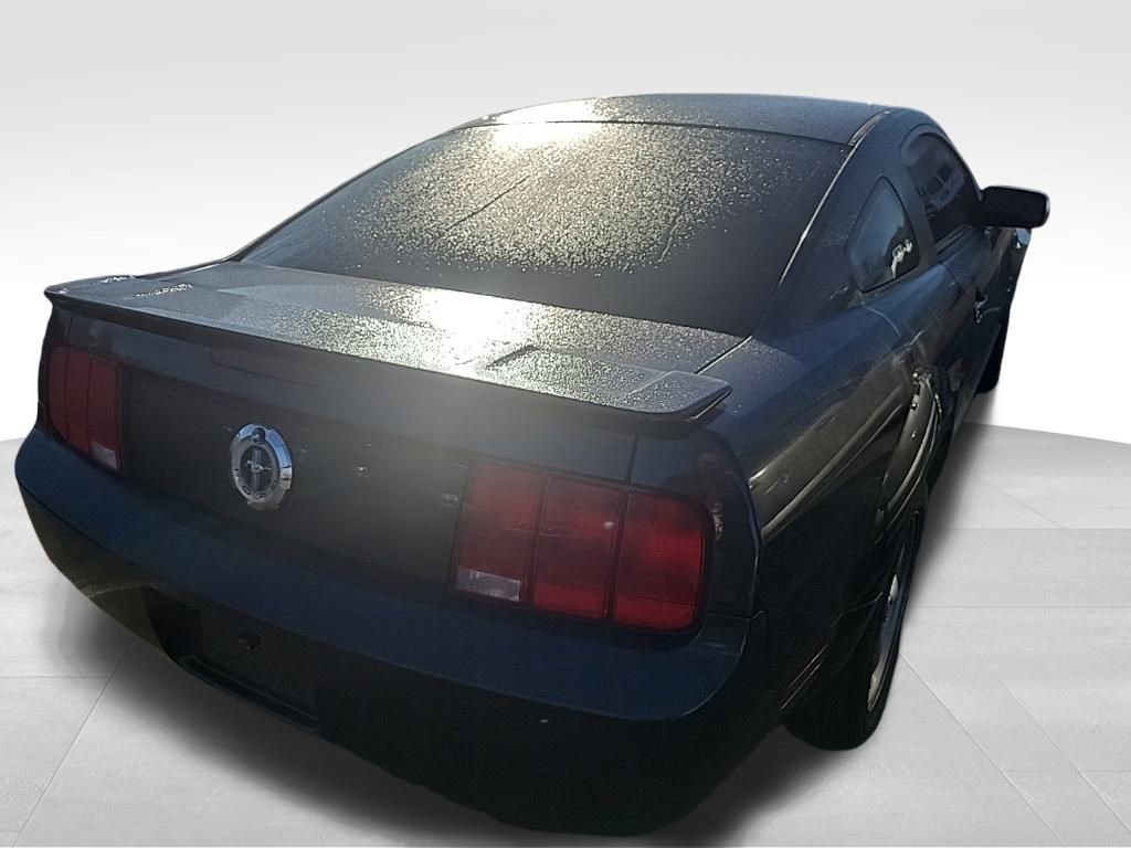Used 2007 Ford Mustang Premium image 3
