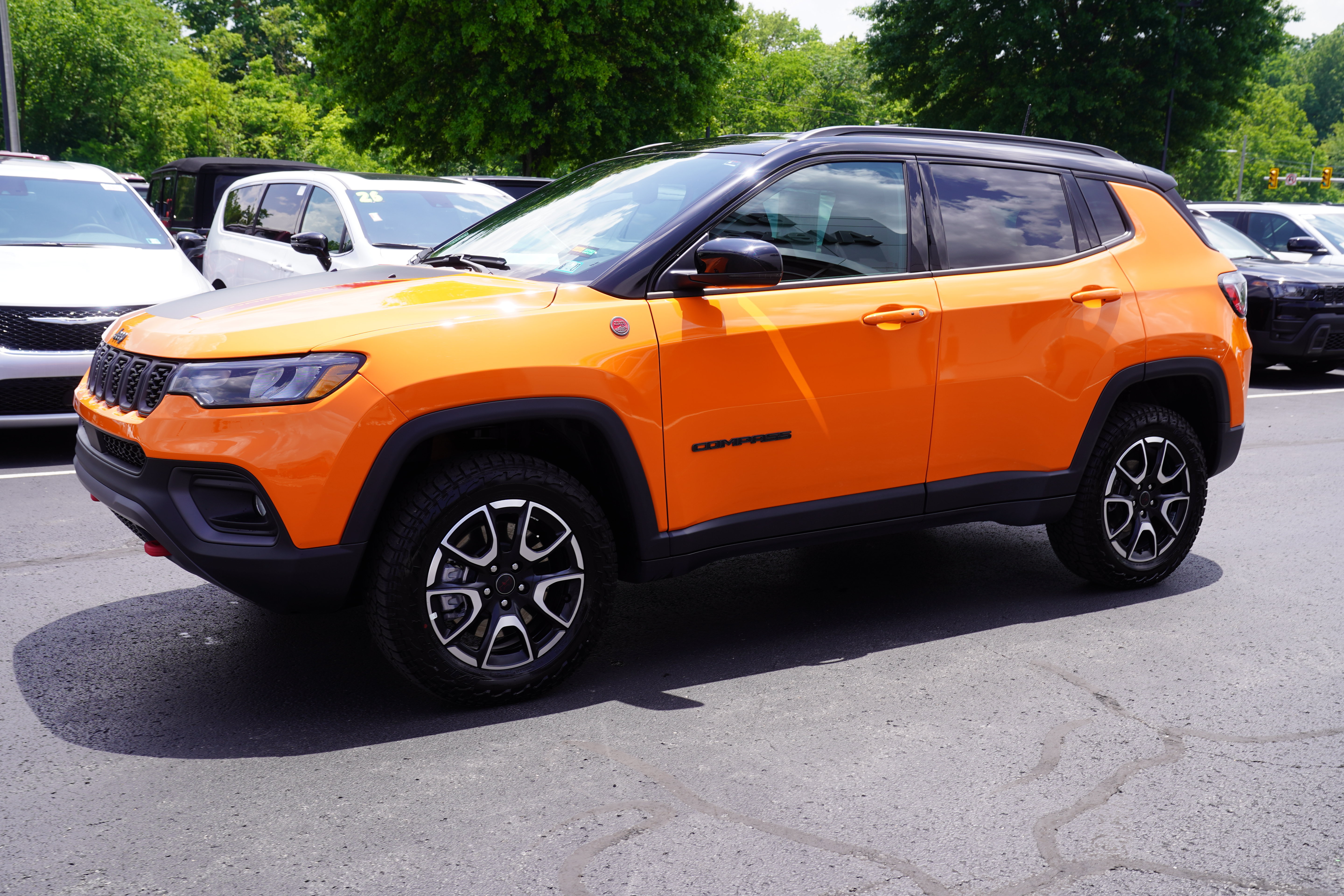 Used 2026 Jeep Compass Trailhawk AWD/4WD image 9