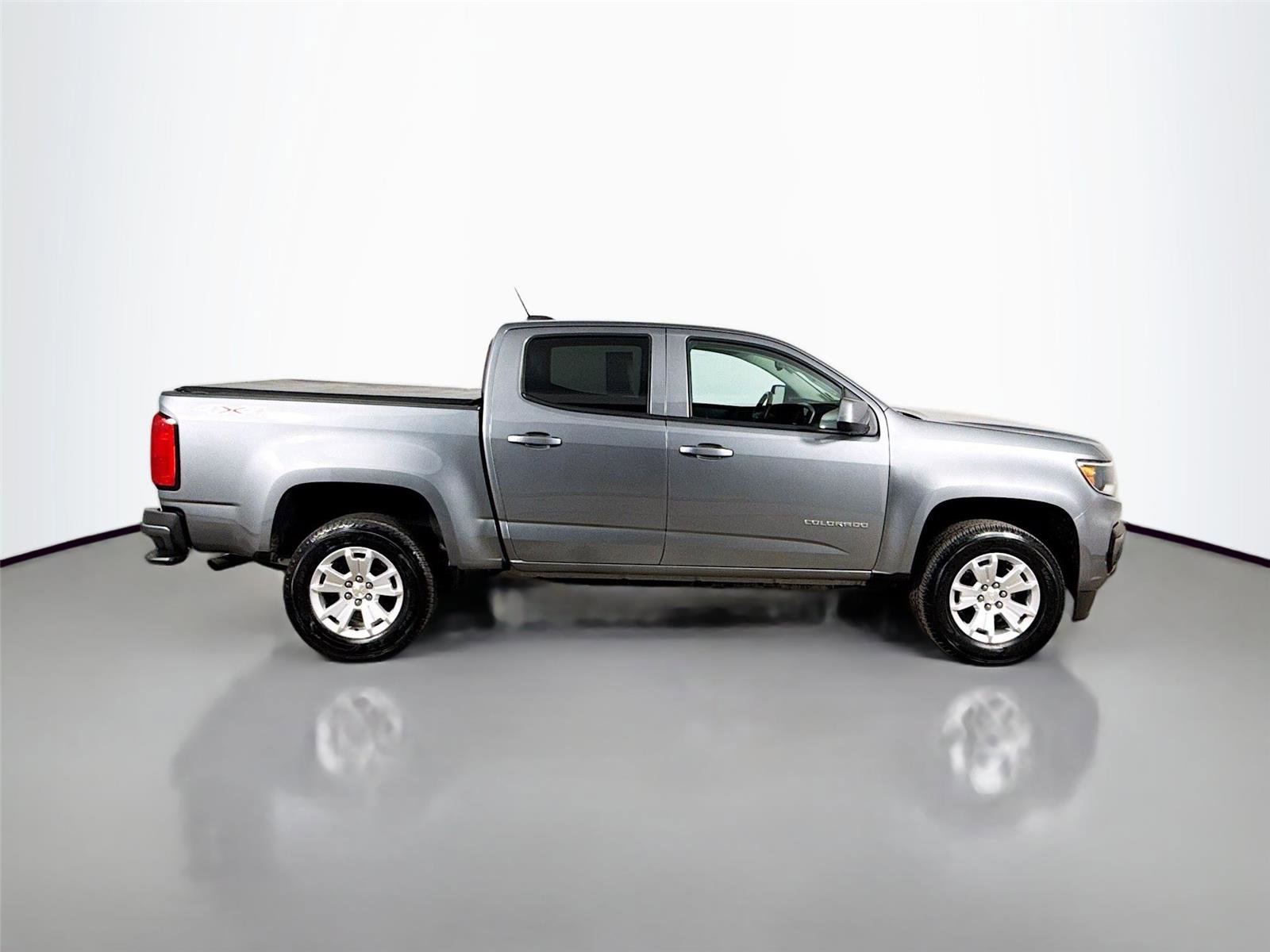 Used 2022 Chevrolet Colorado LT w/ LT Convenience Package image 10