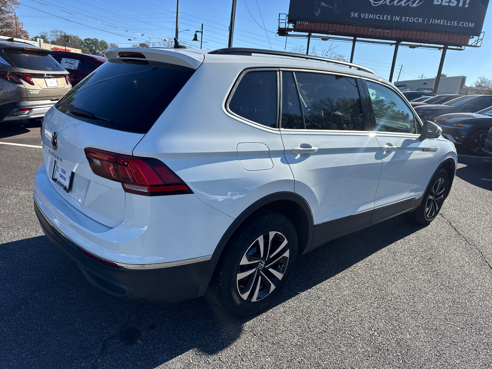 Used 2022 Volkswagen Tiguan S image 7