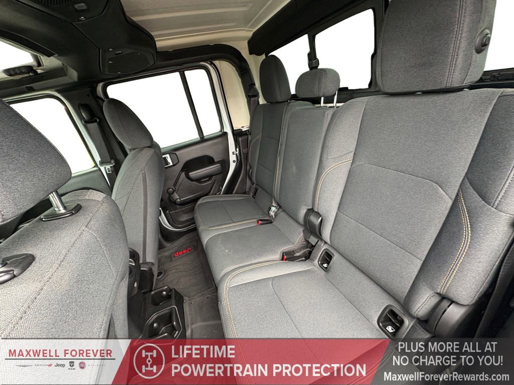 Used 2024 Jeep Gladiator Sport image 22
